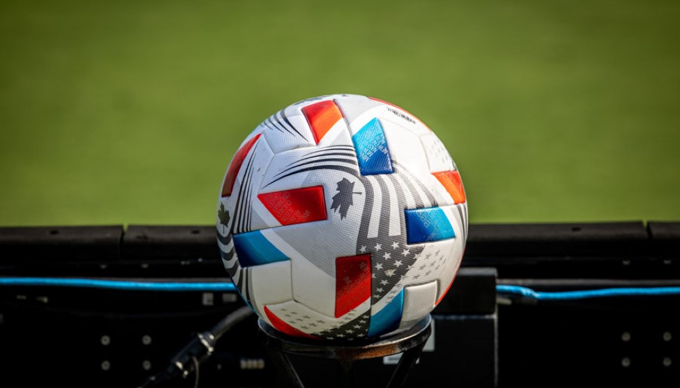 Premier League Transfer Window Update: Top Clubs' Strategic Moves